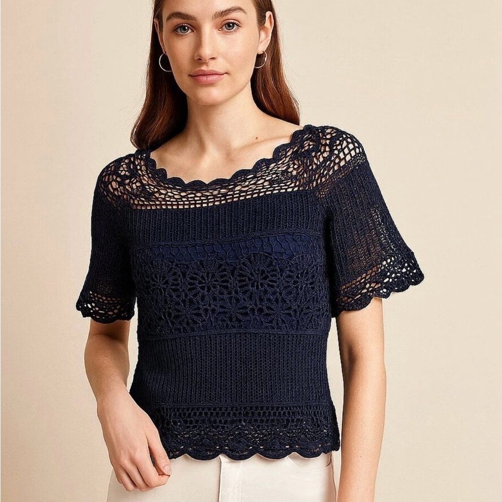 Navy Crochet Lace Short Sleeve Blouse Chic Floral Whimsy Boho Size Small